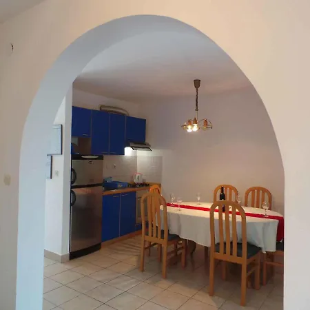 Apartment In Malinska/insel Krk 13074
